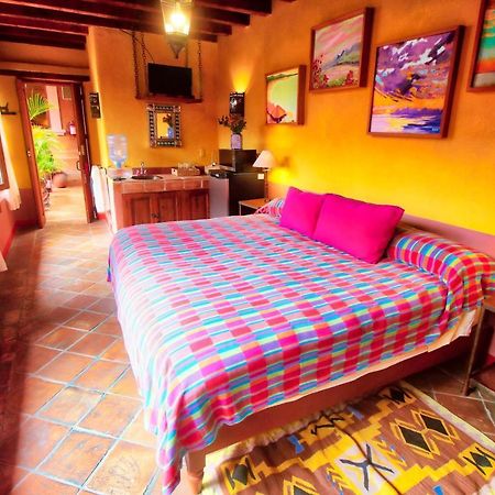 Hotel Casa Encantada ปาทซ์คูเอโร ภายนอก รูปภาพ