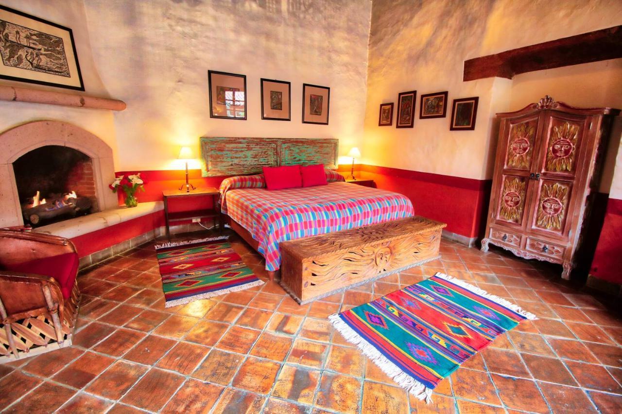 Hotel Casa Encantada ปาทซ์คูเอโร ภายนอก รูปภาพ