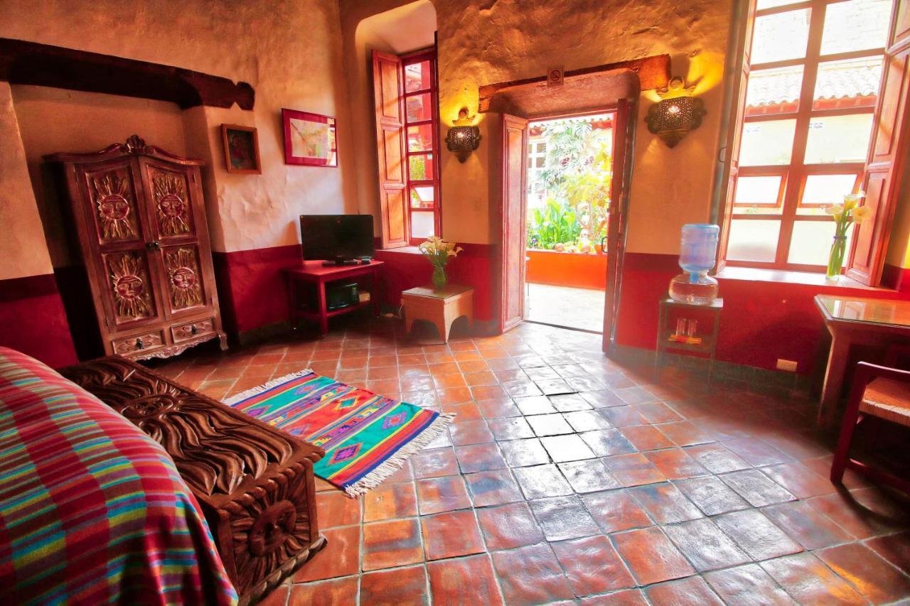 Hotel Casa Encantada ปาทซ์คูเอโร ภายนอก รูปภาพ