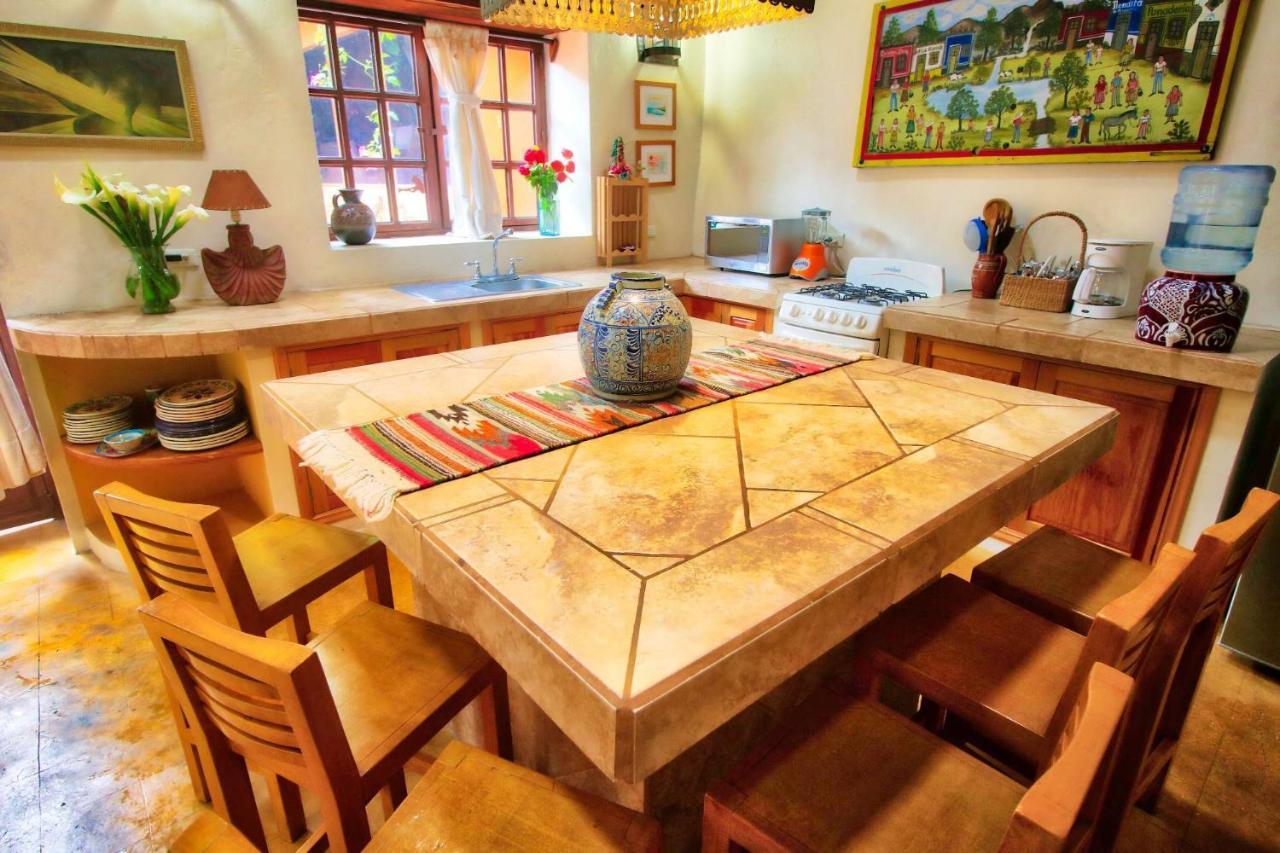 Hotel Casa Encantada ปาทซ์คูเอโร ภายนอก รูปภาพ